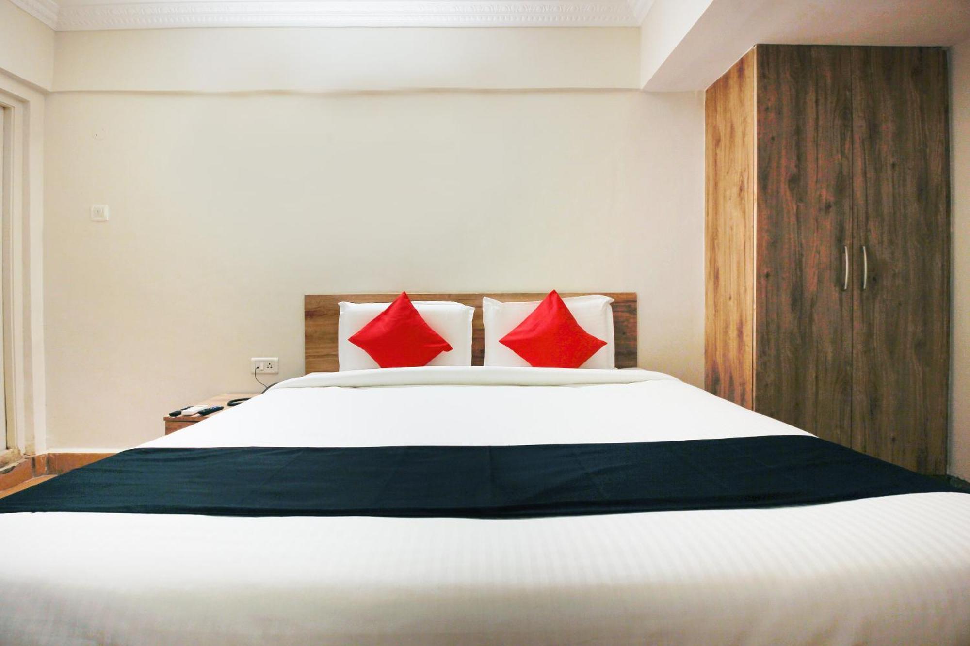 Capital O Sri Suprabhat Grand Near Kachiguda Railway Station 하이데라바드 외부 사진