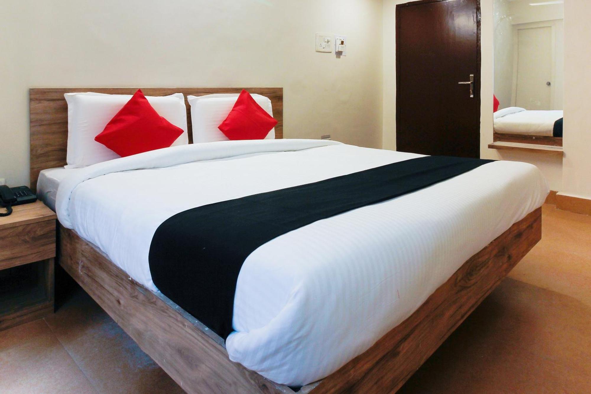 Capital O Sri Suprabhat Grand Near Kachiguda Railway Station 하이데라바드 외부 사진