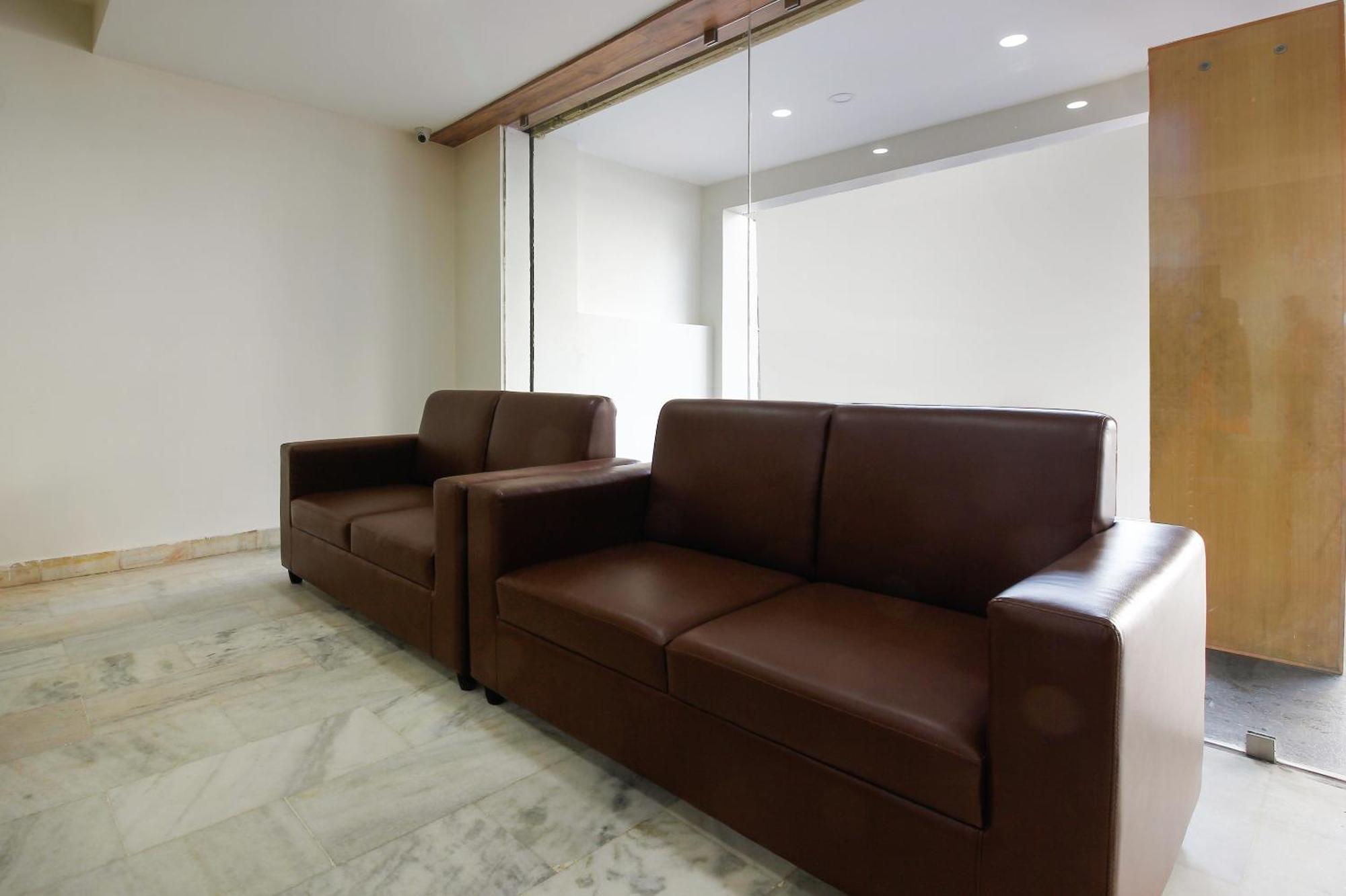 Capital O Sri Suprabhat Grand Near Kachiguda Railway Station 하이데라바드 외부 사진