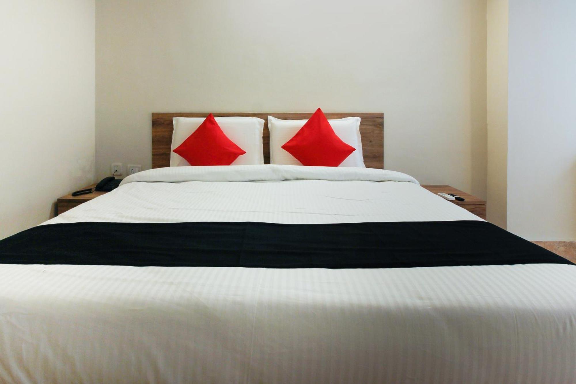 Capital O Sri Suprabhat Grand Near Kachiguda Railway Station 하이데라바드 외부 사진
